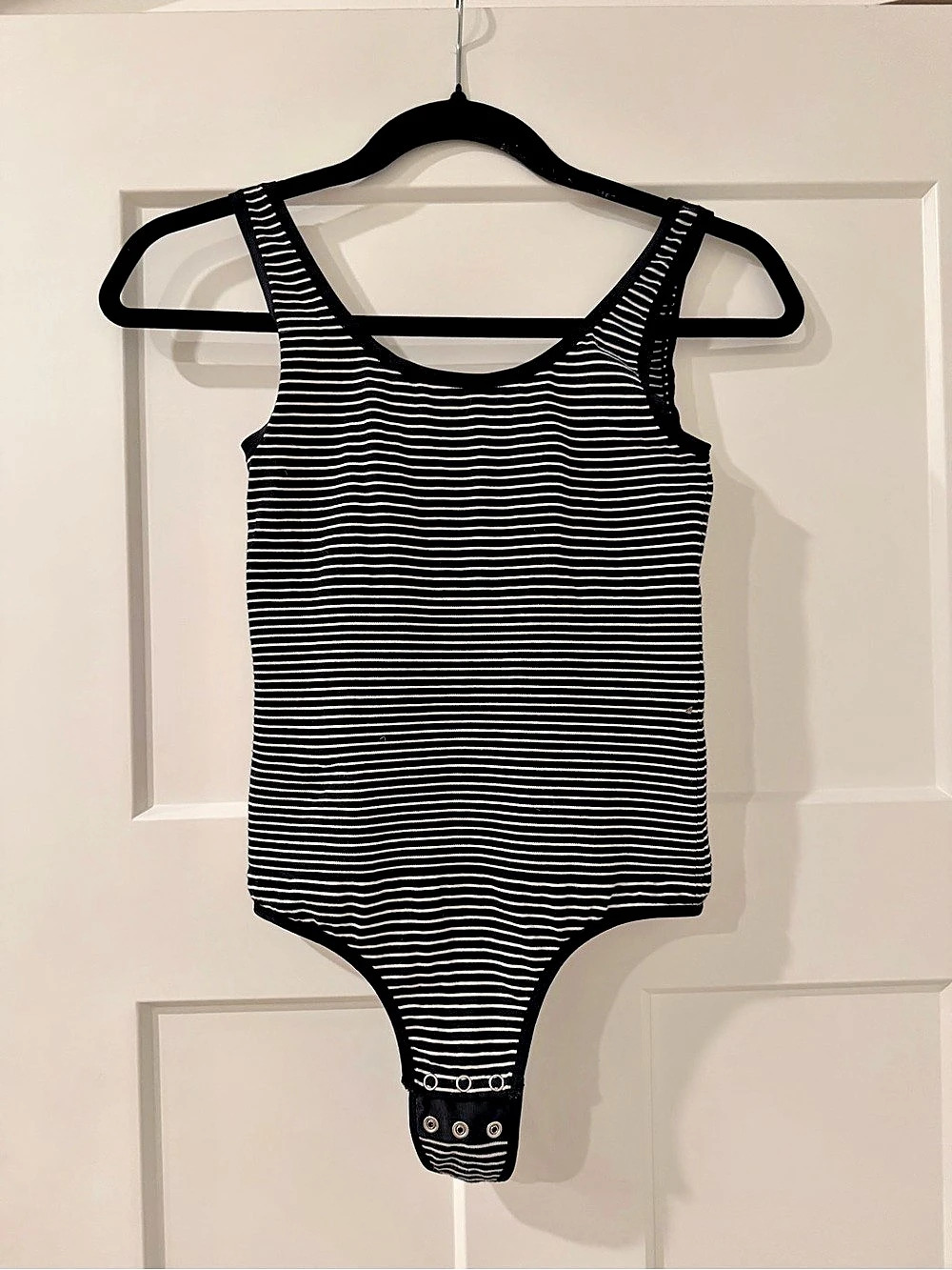 Yummie Slimming Striped bodysuit in Black & White Size Small Like New